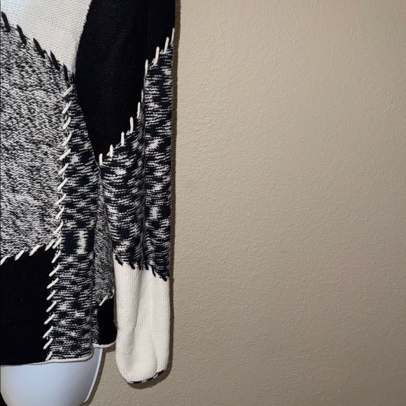Coldwater Creek Black Marl and White Color Blocked Sweater Women’s Size S - Picture 3 of 5